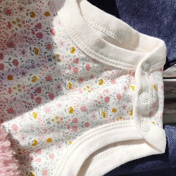 NWT Carter's infant baby faux fur 3 piece set and onsie 3 months - Picture 5 of 8